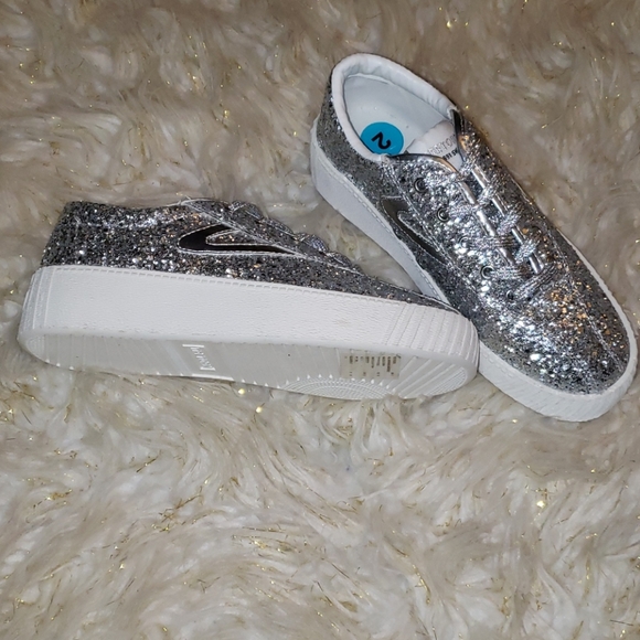 *NEW* SIZE 2 GIRLS - Picture 3 of 3